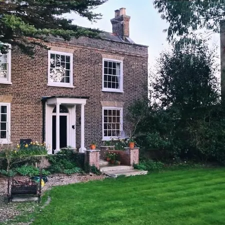 Manor House Of Cheshunt- Historic Villa Exterior photo