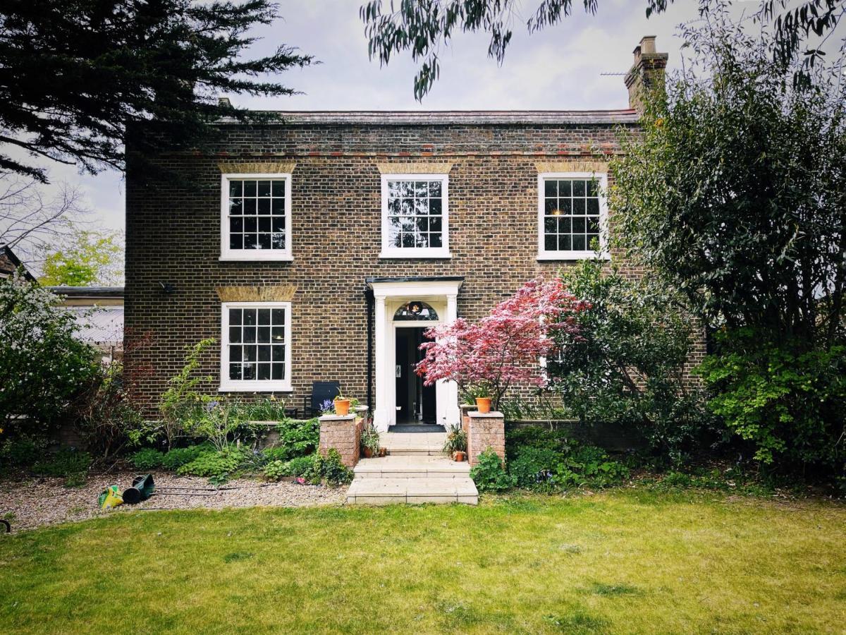 Manor House Of Cheshunt- Historic