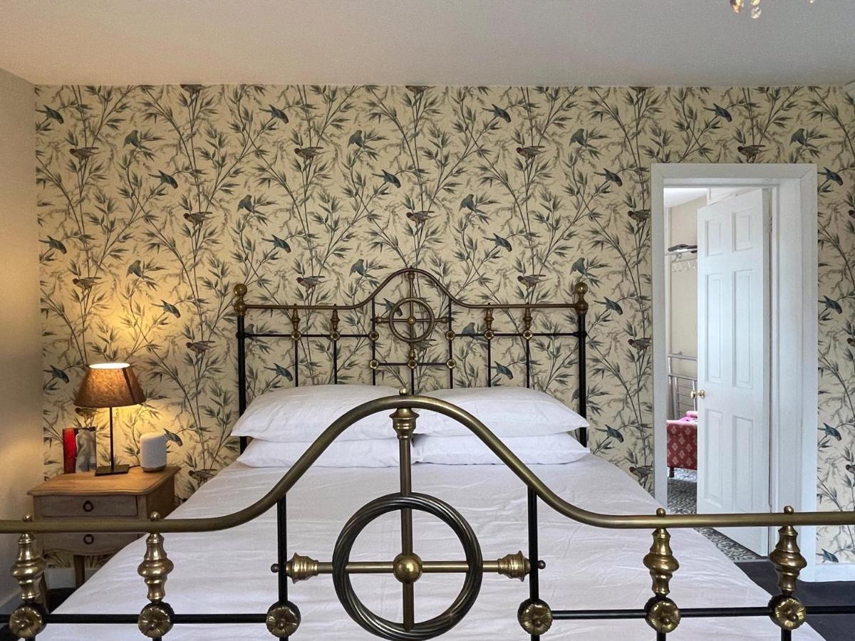 Manor House Of Cheshunt- Historic *